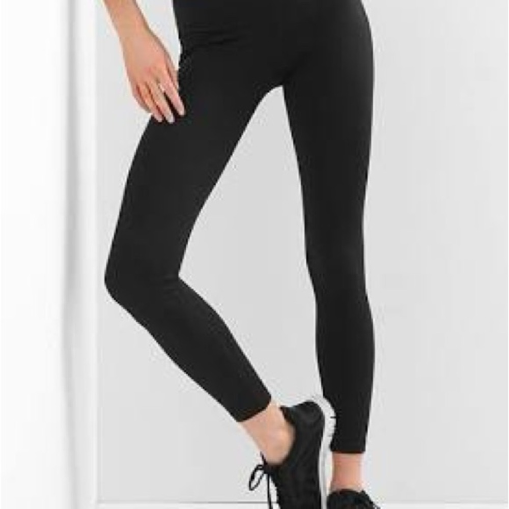 Black gap blackout Leggings M